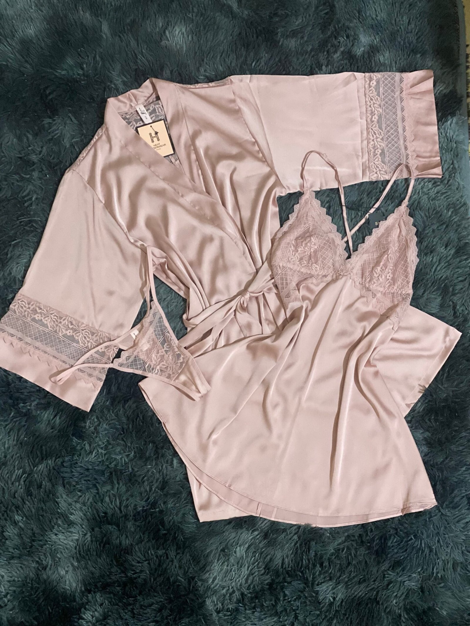Ensemble nuisette peignoir + bas « Rose «