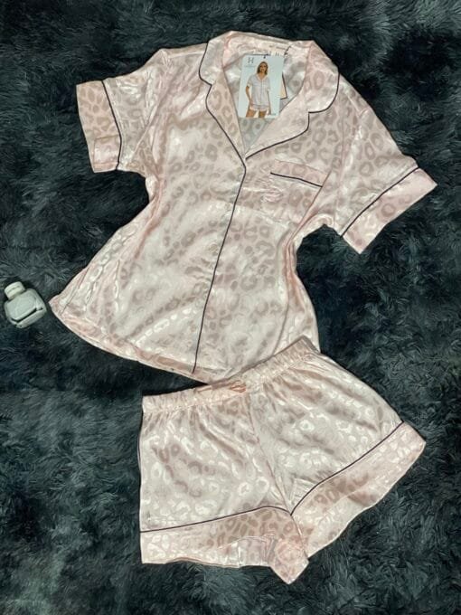 Pyjama short boutonnée " Rose " léopard