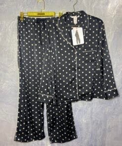 Pyjama boutonnée en satin "Noir a point"