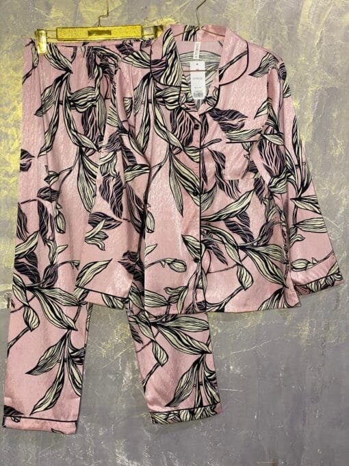 Pyjama Boutonnée En satin "Rose à fleurs"