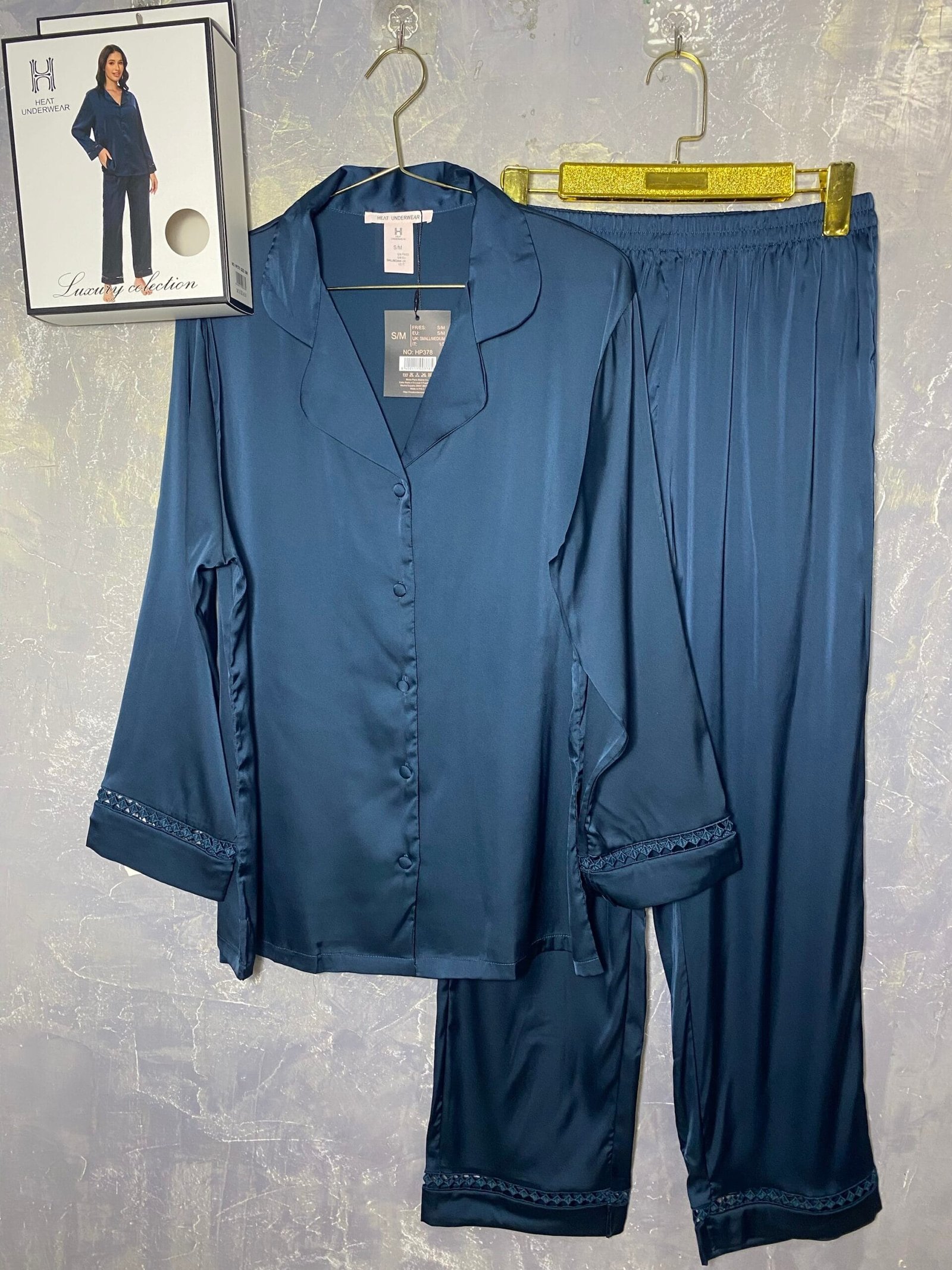 Pyjama Boutonnée En Satiné " Bleu-Vert "