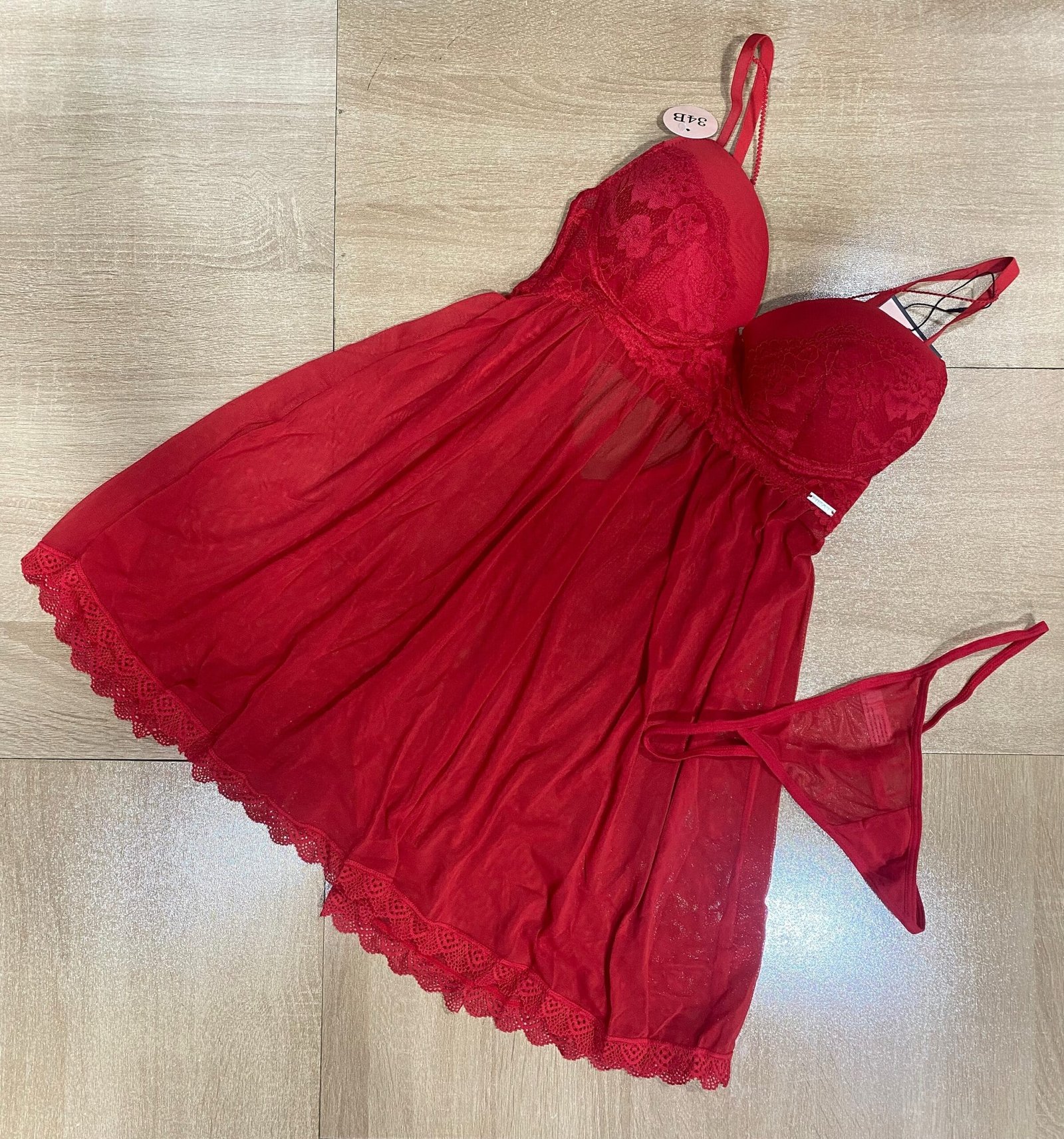 Nuisette + bas ' Rouge '