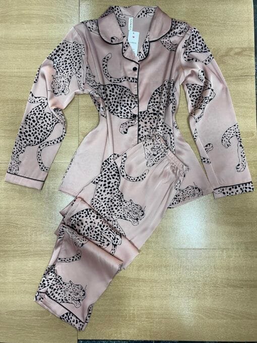 Pyjama Boutonnée En Satin " Rose "