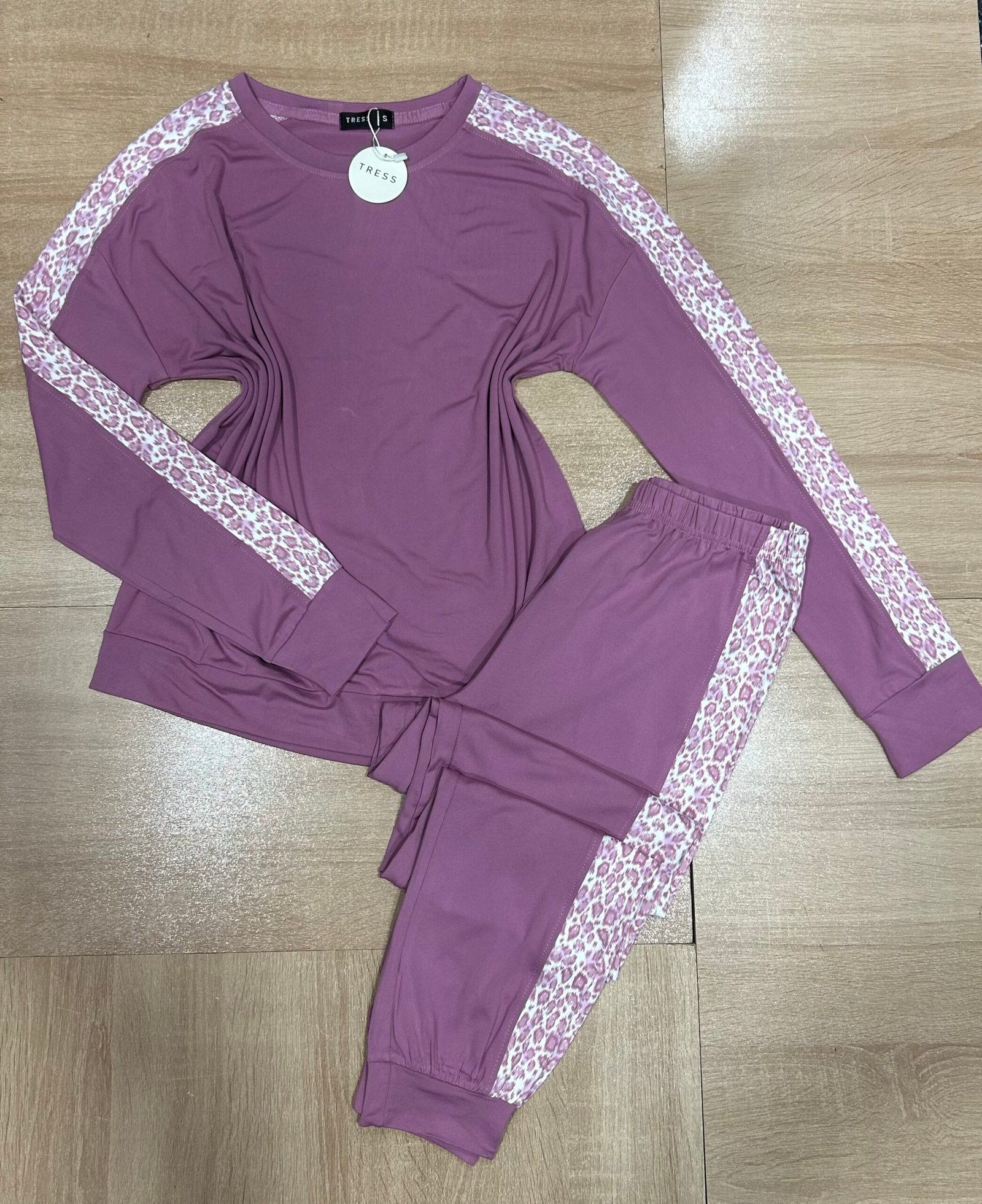 Pyjama Manche Longue ' Mauve ' détail léopard