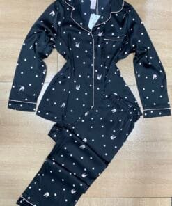 Pyjama Boutonnée ' Noir motif ' en satin