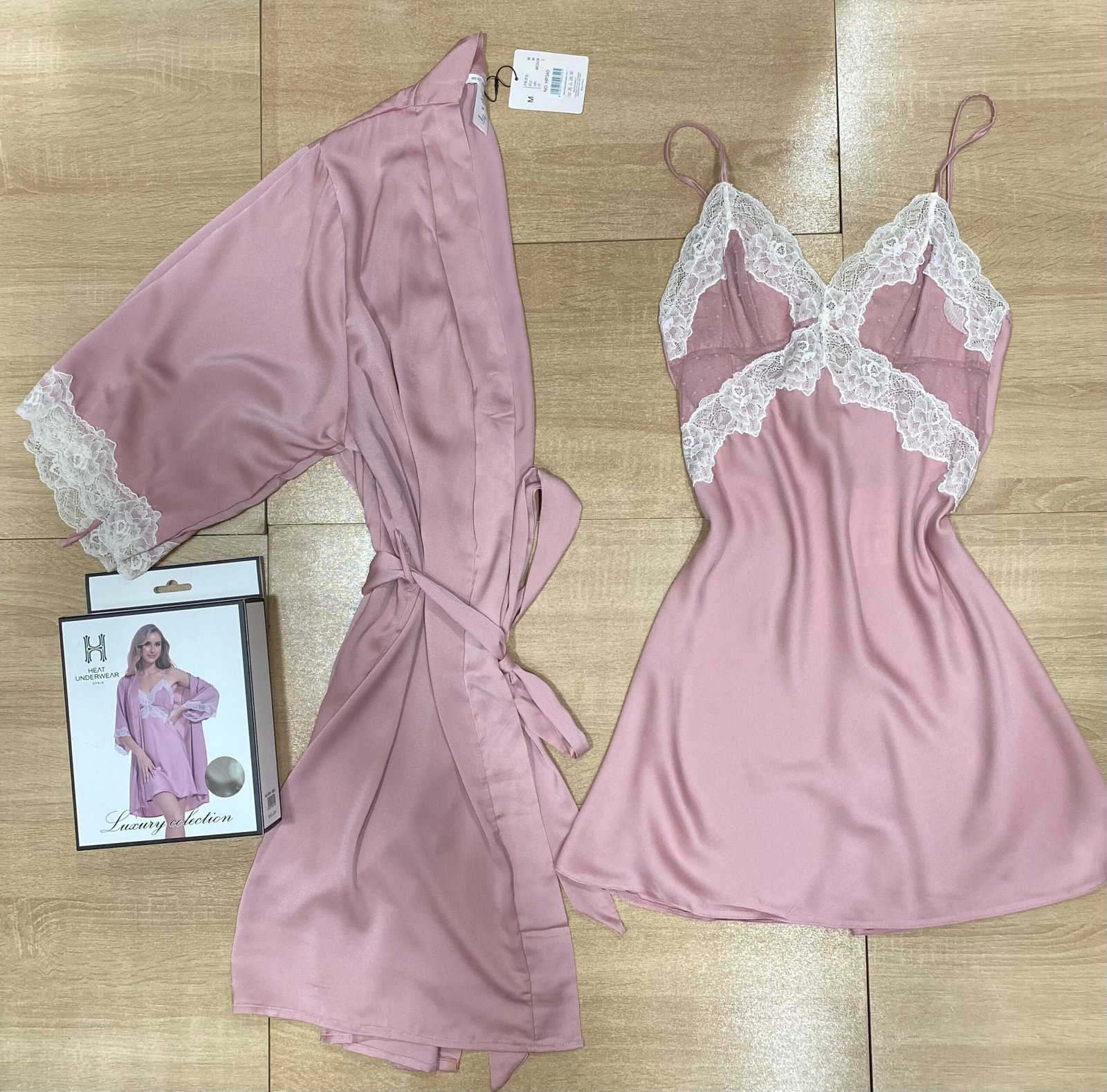 Nuisette Peignoir ' Bois de rose ' en satin