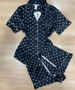 Pyjama short boutonnée ‘ Noir ‘ en satin