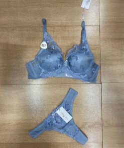 Ensemble Soutien - String " Bleu " détails en dentelle