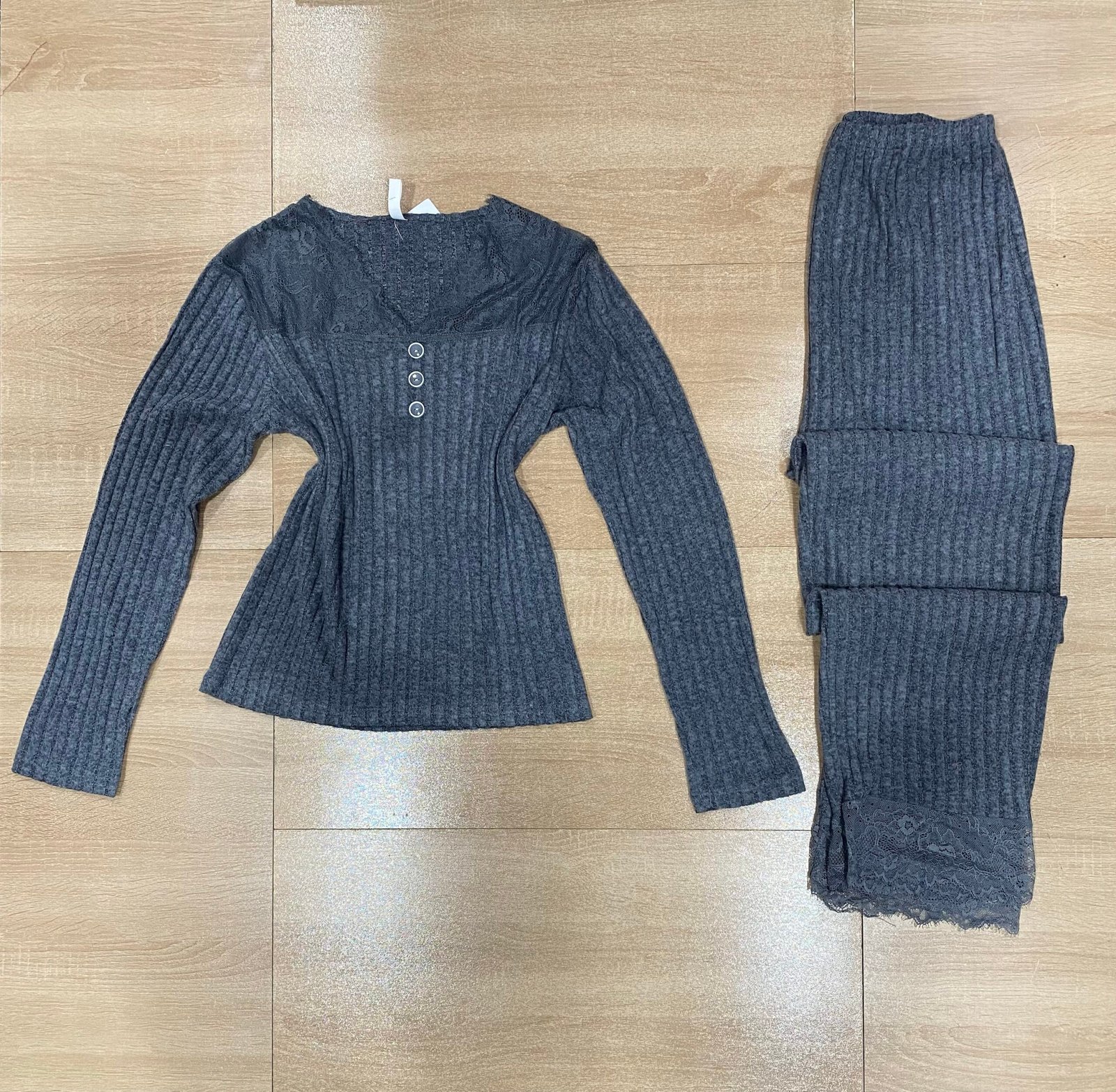 Pyjama Manche Longue ' Gris ' détail en dentelle