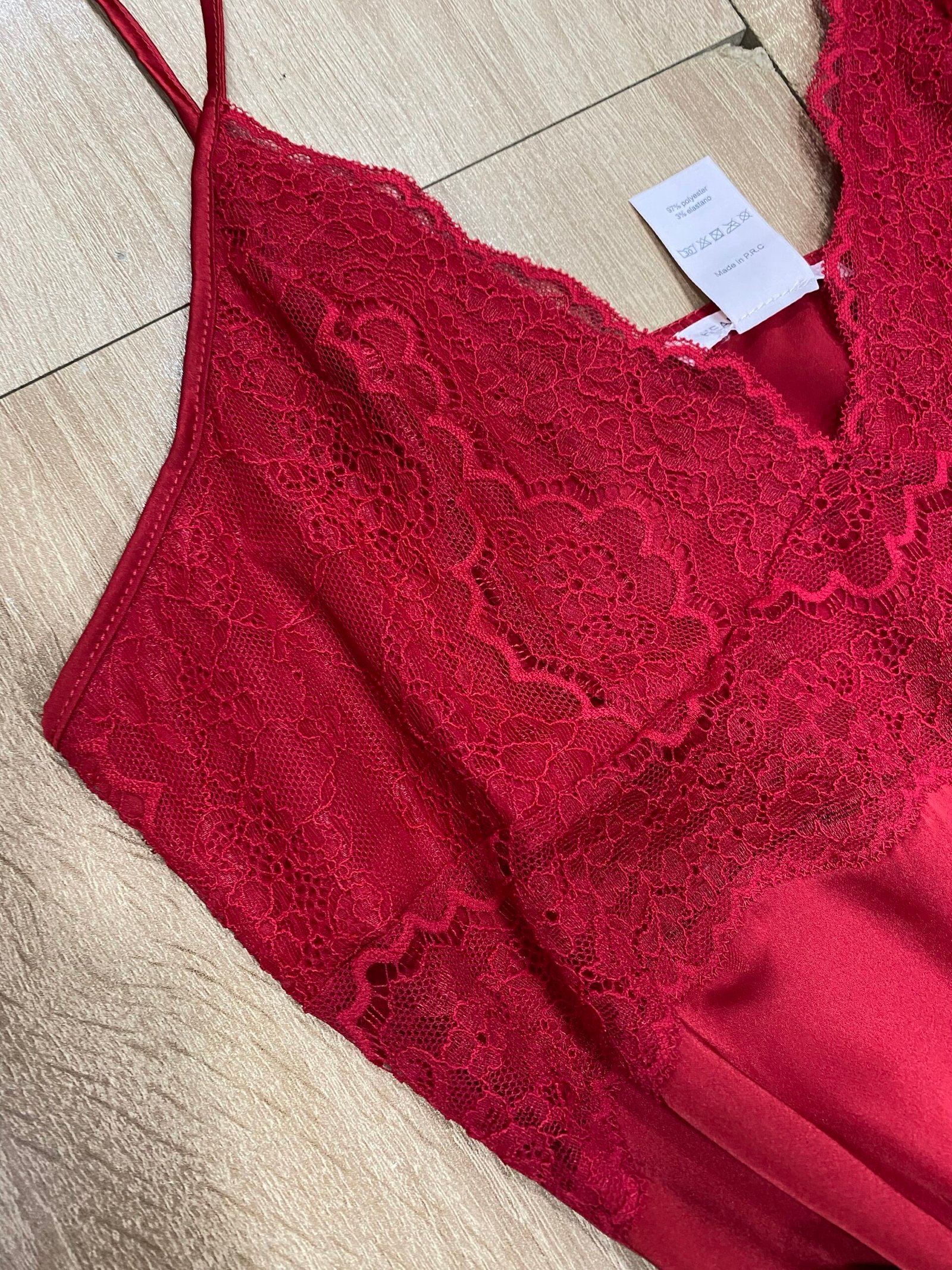 Ensemble Nuisette Peignoir ' Rouge ' – Image 4