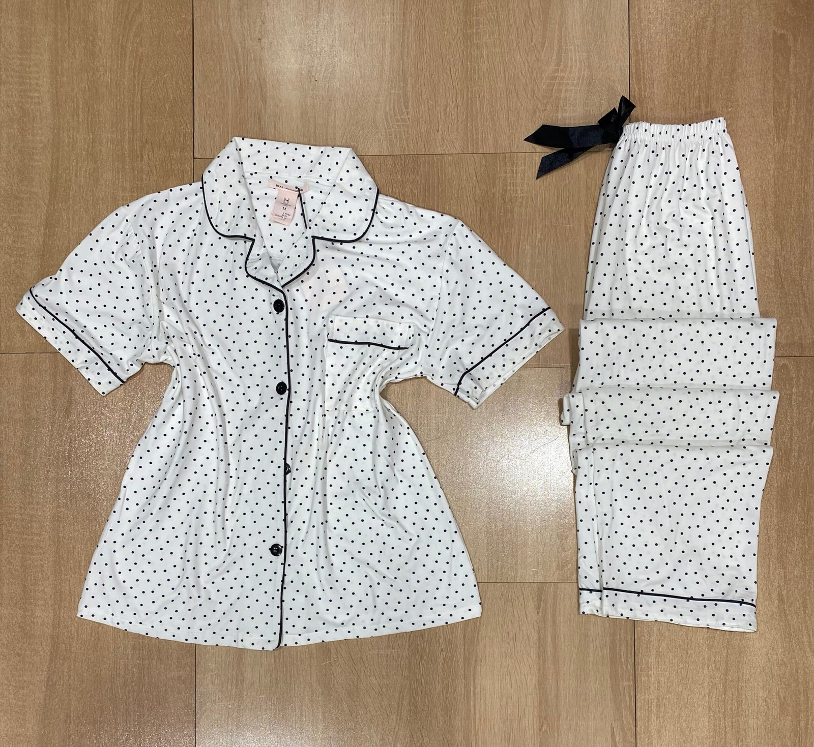 Pyjama Boutonnée ' Blanc petit pois' Demi-manche