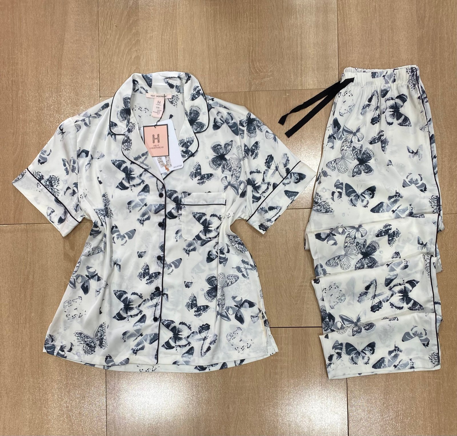 Pyjama Boutonnée ' Papillon ' demi manche