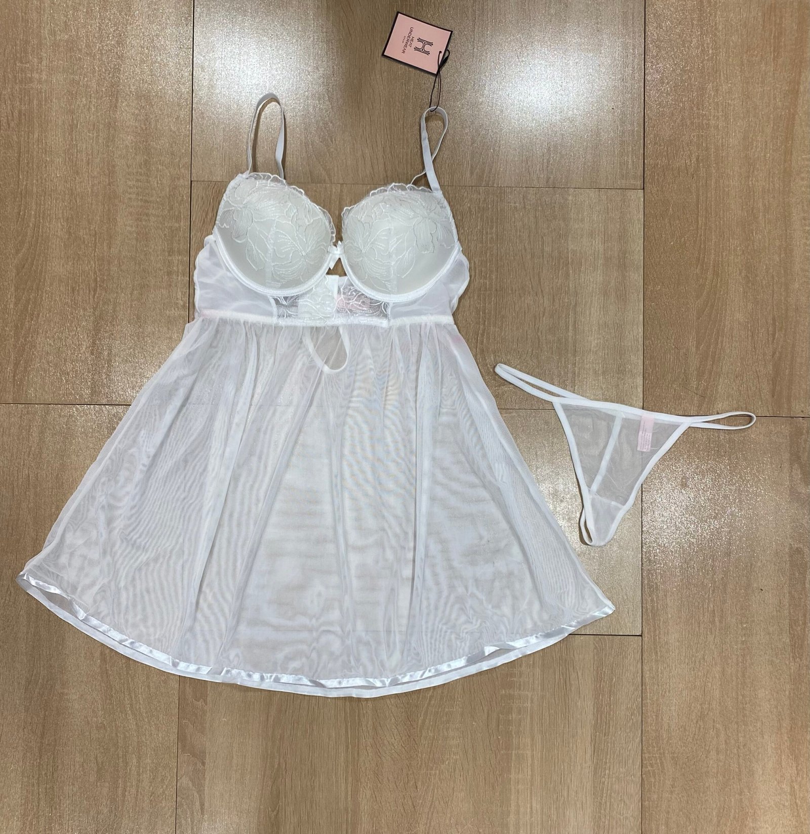 Nuisette + Bas H ' Blanc '