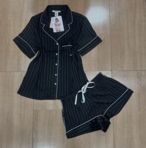 Pyjama Boutonnée ' Noir ' En Satin