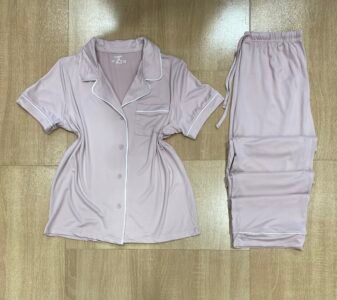 Pyjama Boutonnee " Bois de rose " demi manche