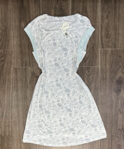 Chemise de nuit ‘ vert d’eau ‘ à fleurs