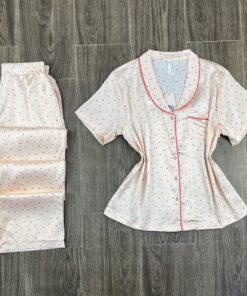 Pyjama demi manche Boutonnée  " Rose cœur " En satin