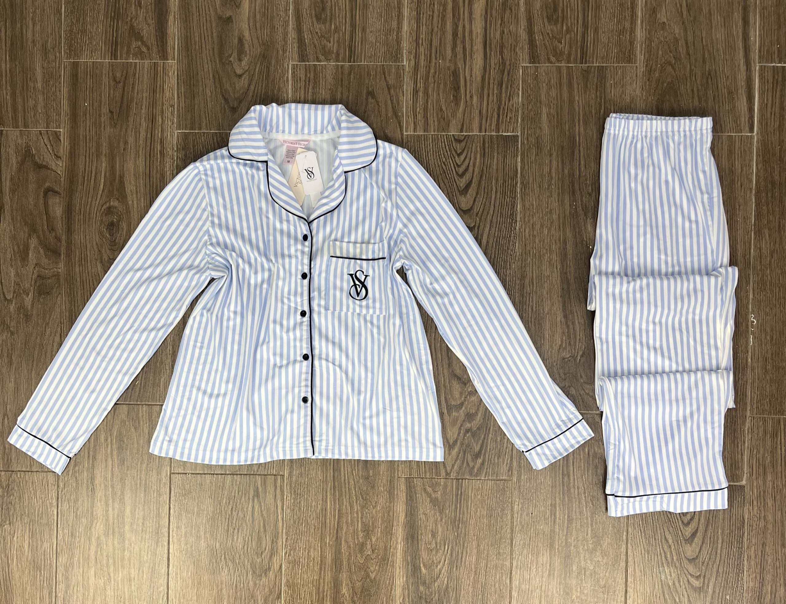Pyjama boutonné « Bleu foncé à rayure « manche longue