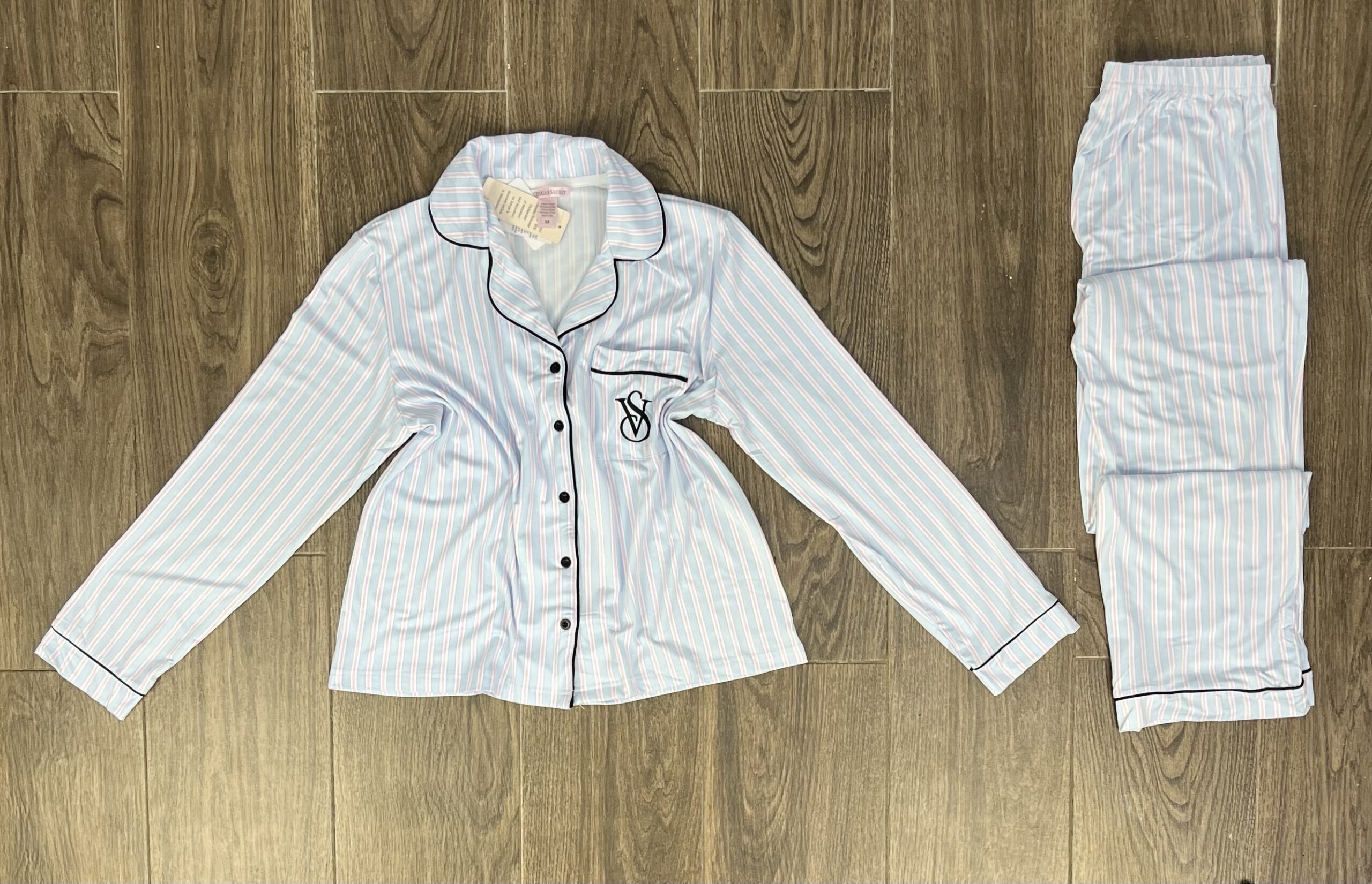 Pyjama boutonné « Bleu rayure rose « manche longue