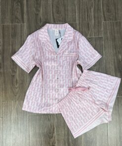 Pyjama Short boutonné ‘ Rose Fendi ‘En Satin