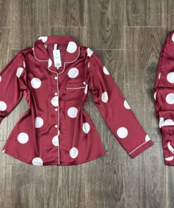 Pyjama Boutonnée ‘ Bordeaux ‘ En satin manche longue
