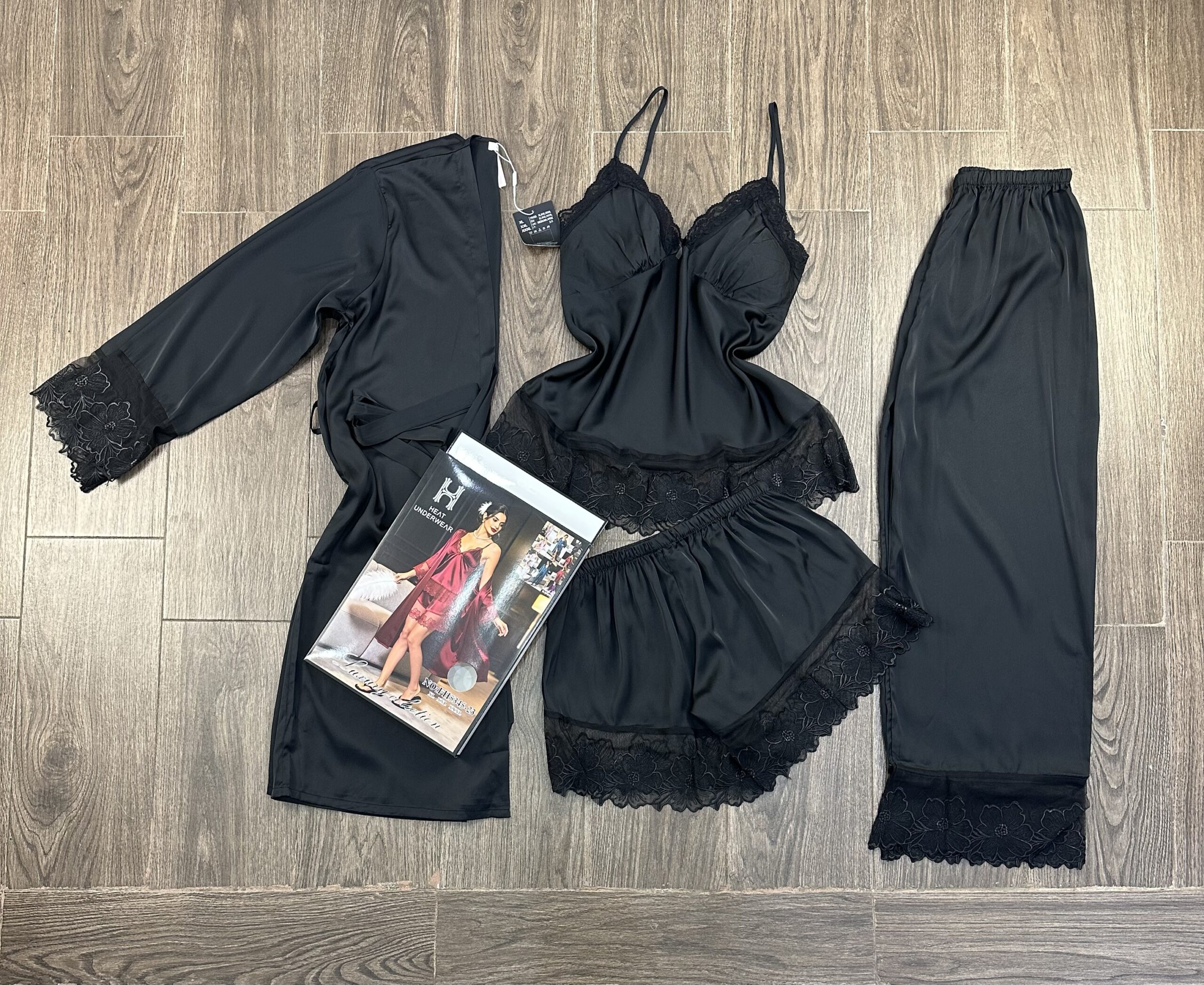 Ensemble 4 pcs " Noir "