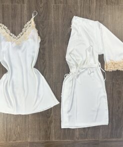 Ensemble nuisette peignoir ‘ Blanc ‘